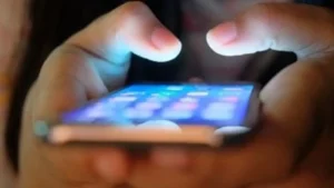 زيادة 6.9% في أسعار الهواتف عام 2026 بسبب ارتفاع رقائق الذاكرة 40%